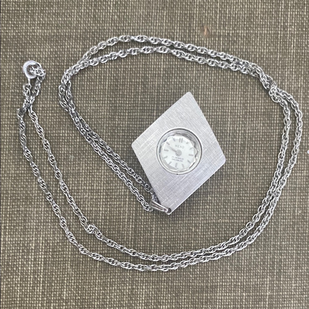 Vintage Mead Pendant Watch Necklace 17 Jewels 10K